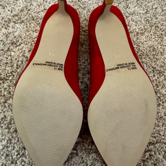 Red Heels - Picture 4 of 4